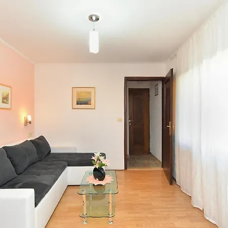 Fuer 4 Personen Ca 48 Qm In Peroj, Istrien Istrische Riviera Apartment Peroj